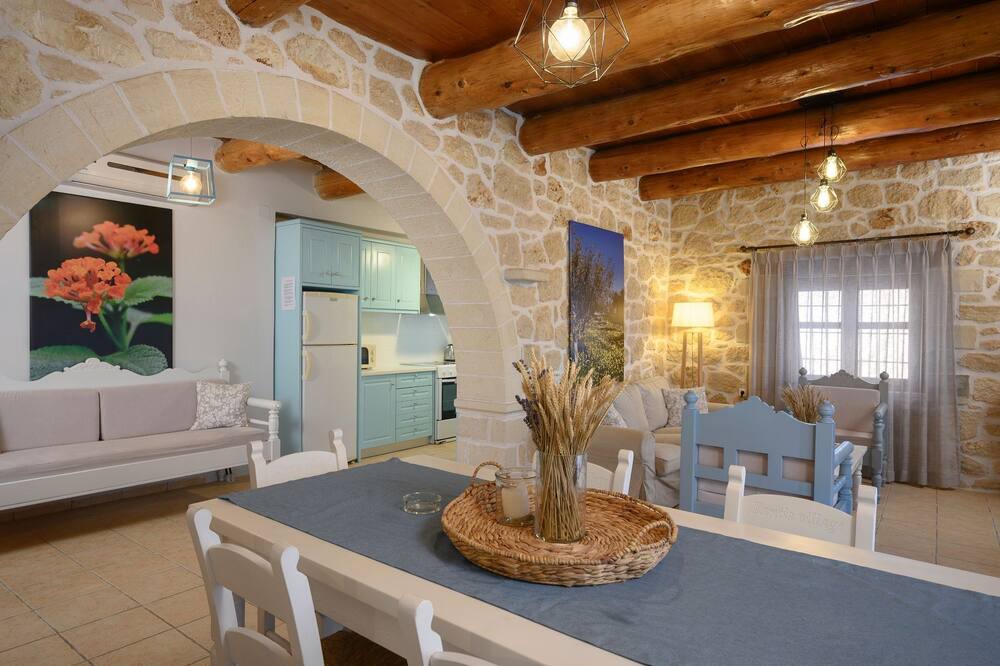 Photo of Livingroom in Maza