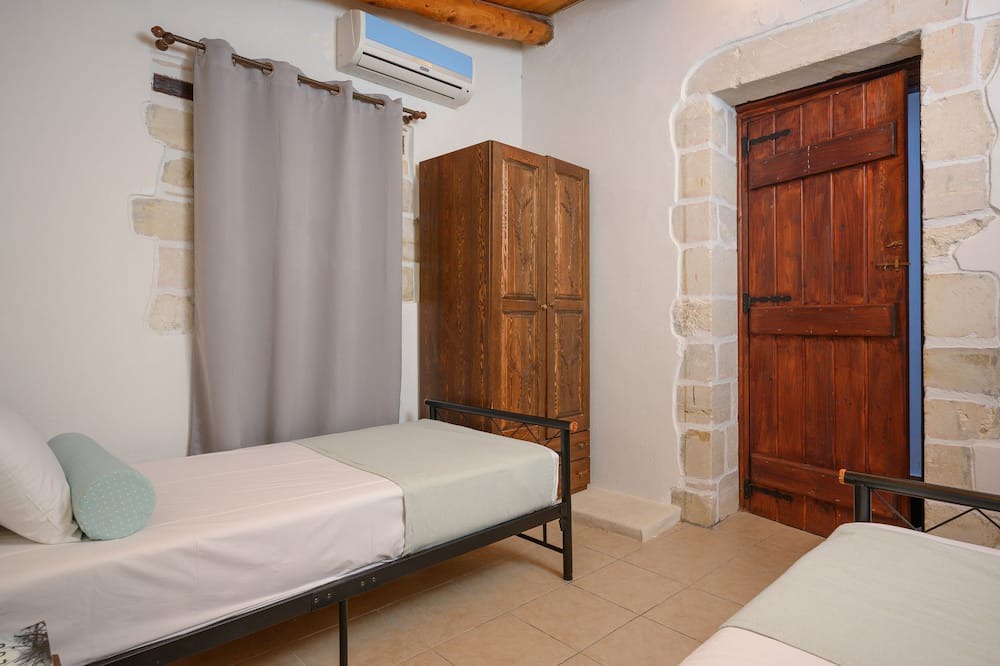 Photo of Bedroom in Maza