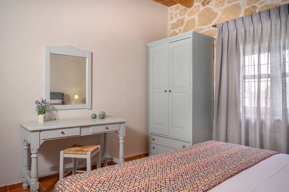 Photo of Bedroom in Maza