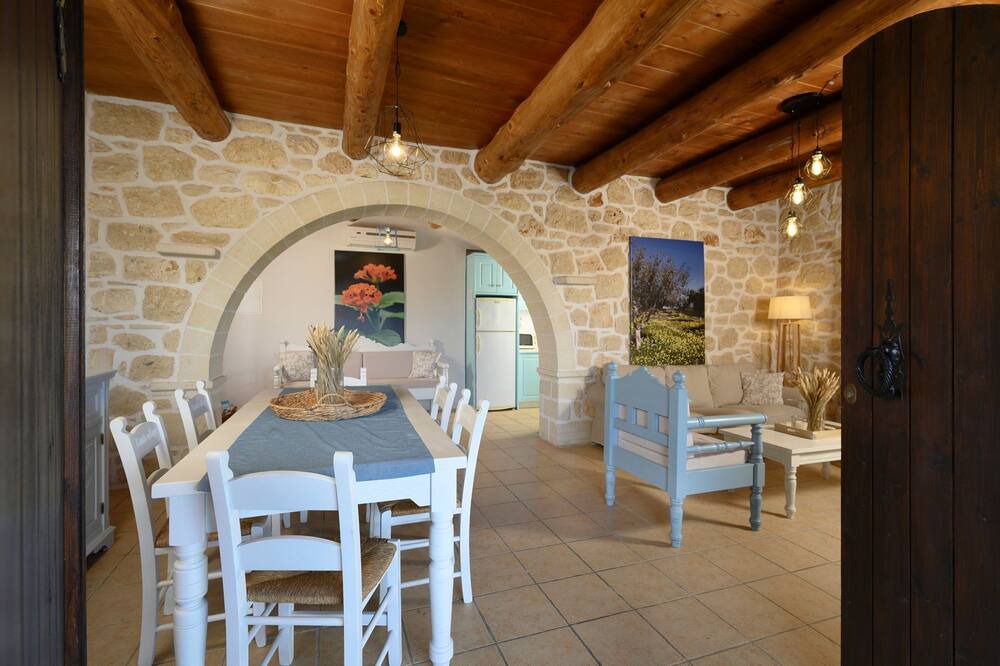 Photo of Livingroom in Maza