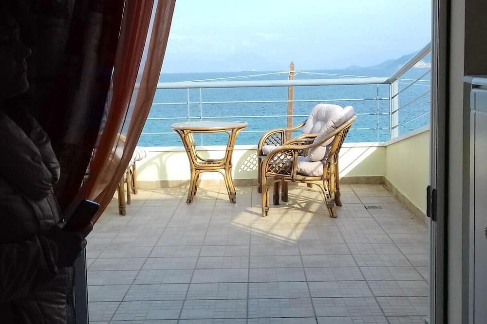 Photo of Patio Balcony in Velon