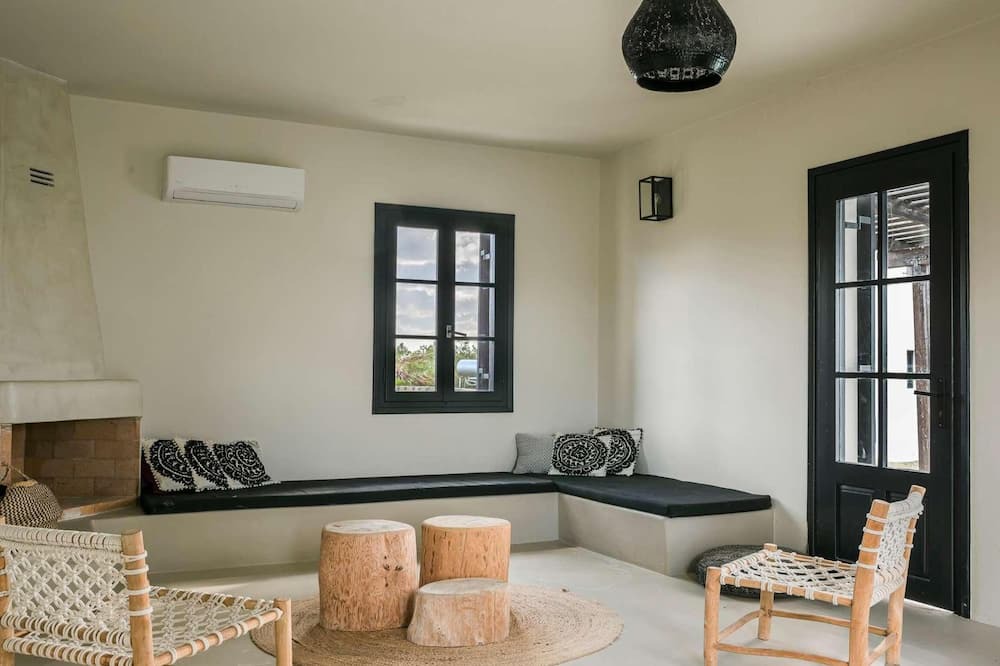 Photo of Livingroom in Kounopetra