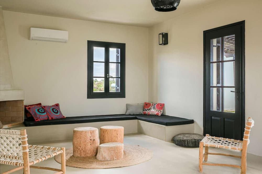 Photo of Livingroom in Kounopetra