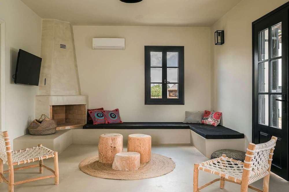 Photo of Livingroom in Kounopetra