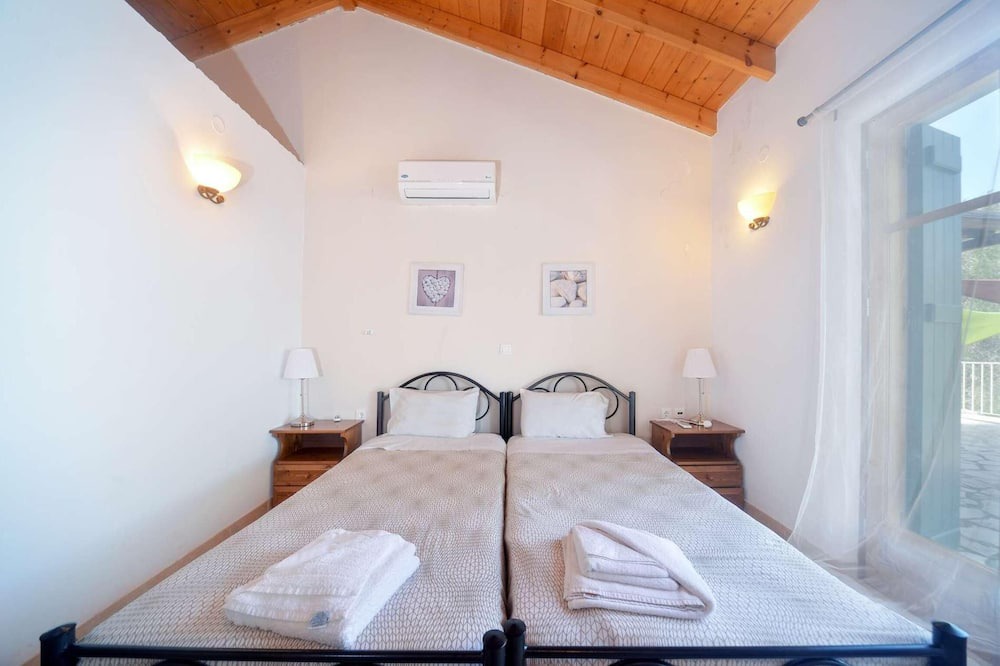 Photo of Bedroom in Longos