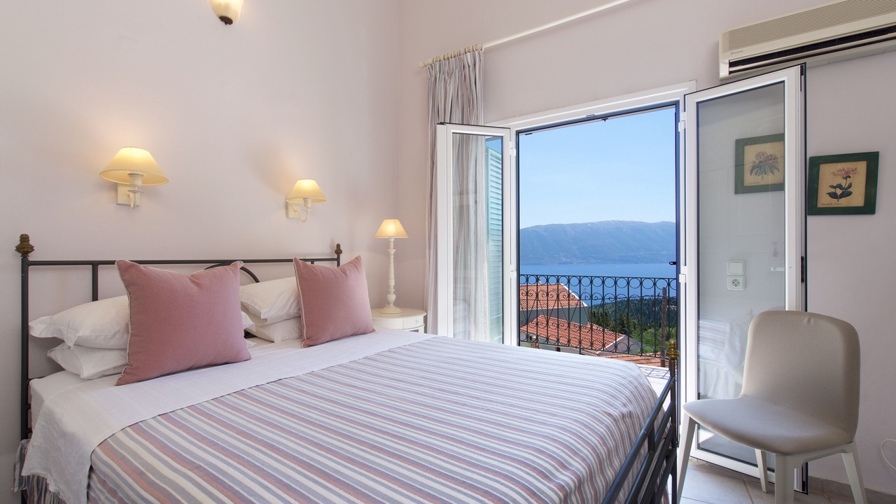 Photo of Bedroom in Tselendata