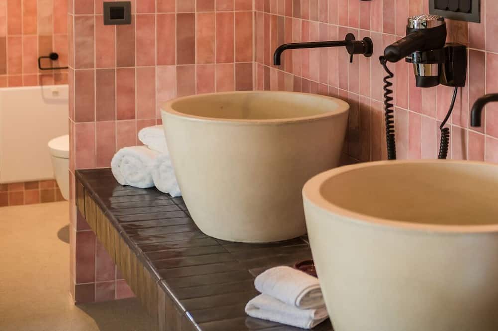 Photo of Bathroom in Khelmata