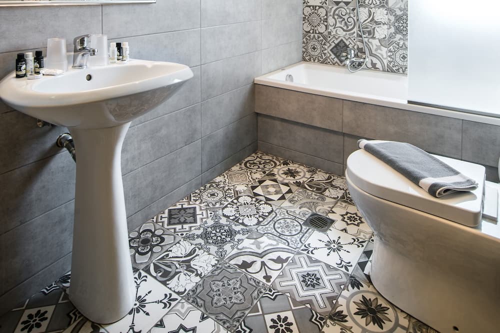 Photo of Bathroom in Messonghi
