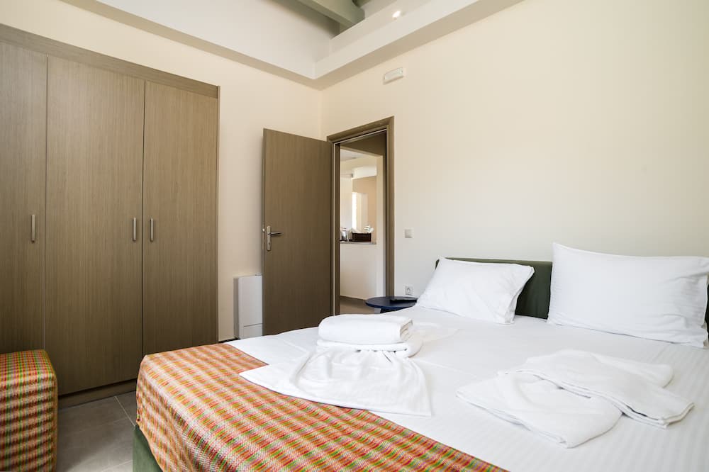 Photo of Bedroom in Messonghi