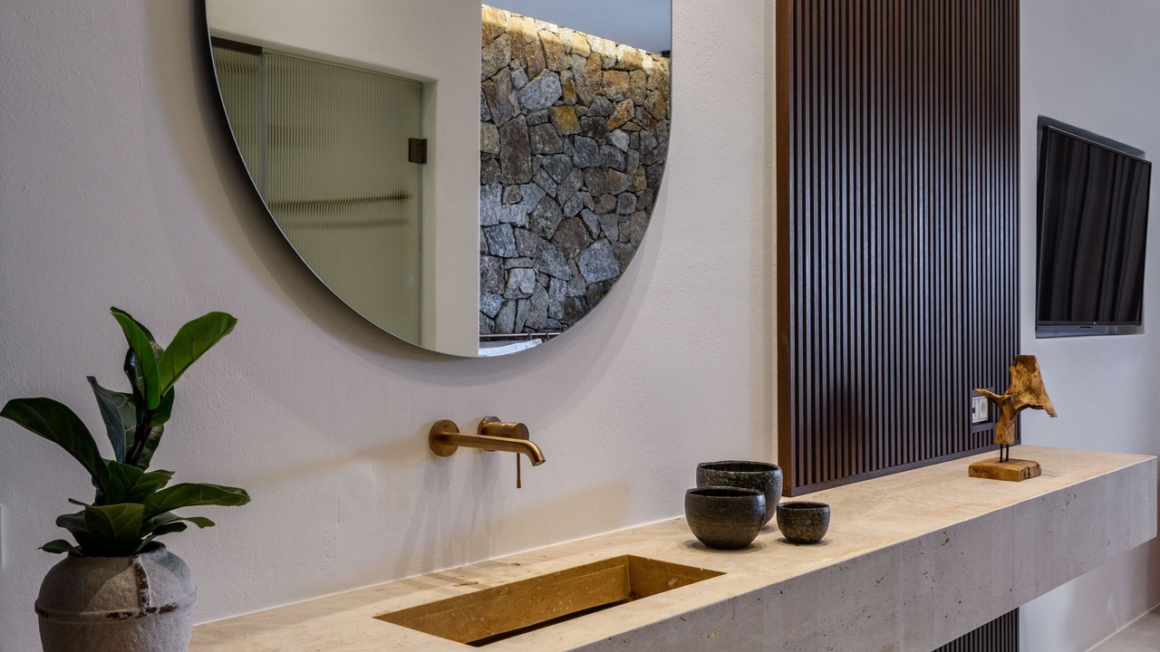 Photo of Bathroom in Plintri