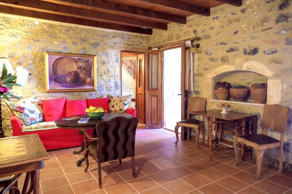 Photo of Livingroom in Anatoli