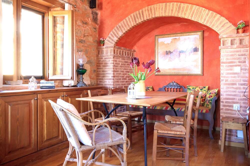 Photo of Livingroom in Anatoli