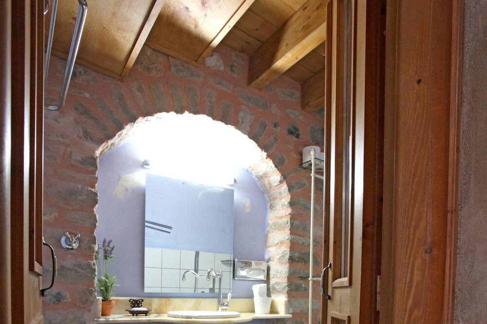 Photo of Bathroom in Anatoli