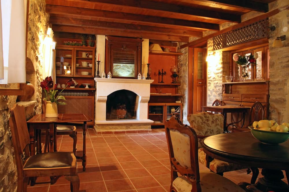 Photo of Livingroom in Anatoli
