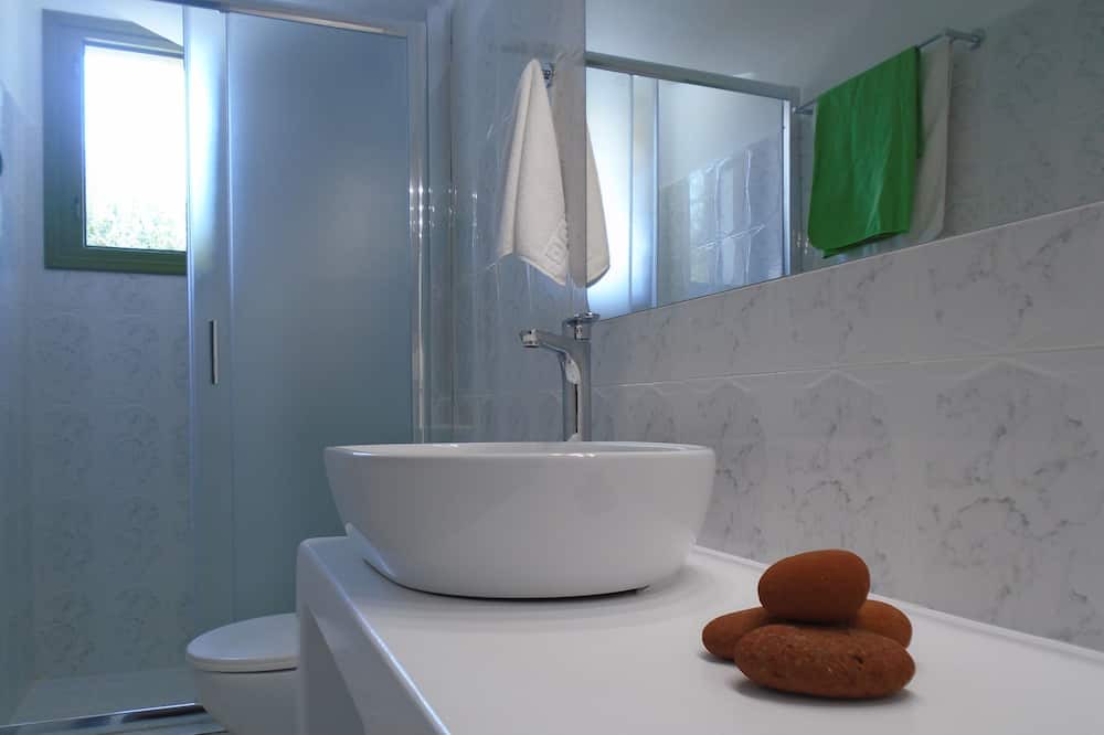 Photo of Bathroom in Alinda