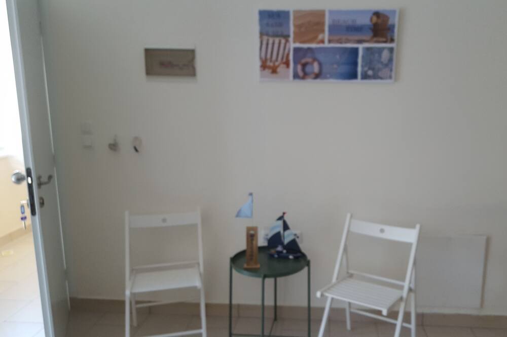 Photo of Livingroom in Skala Neon Kidonion
