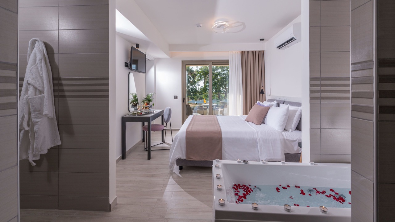 Photo of Bedroom in Pigianos Kampos