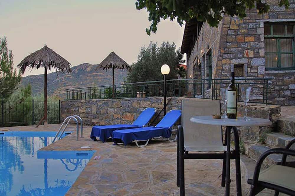 Photo of Outdoor in Prina
