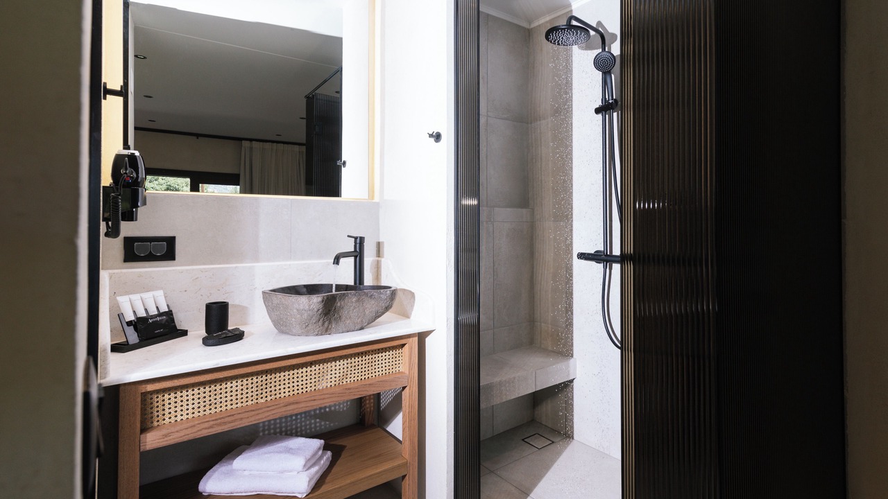Photo of Bathroom in Zaros