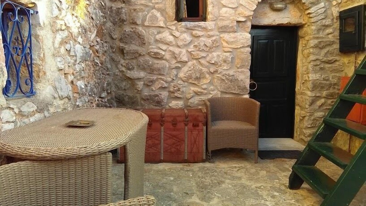 Photo of Outdoor in Avgonima