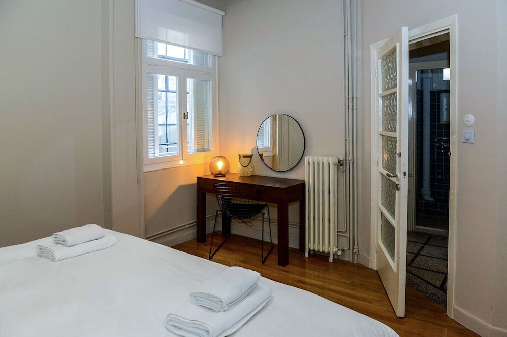 Photo of Bedroom in Exarhia
