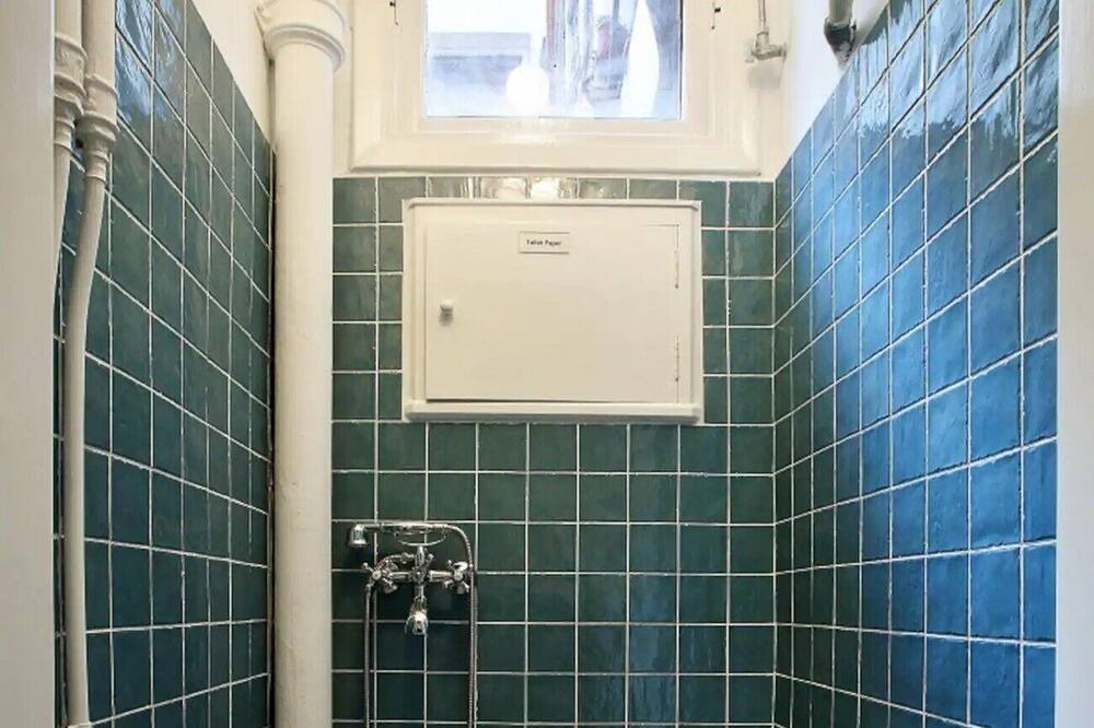 Photo of Bathroom in Exarhia