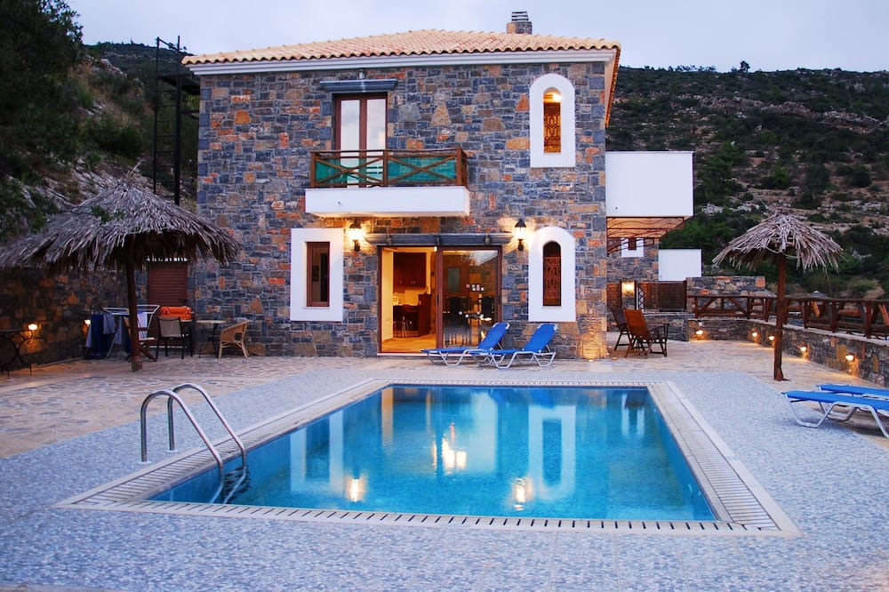 Photo of Outdoor in Prina