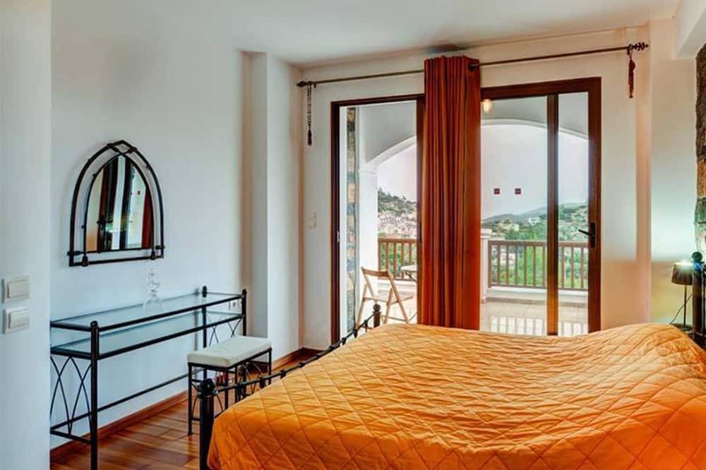 Photo of Bedroom in Prina