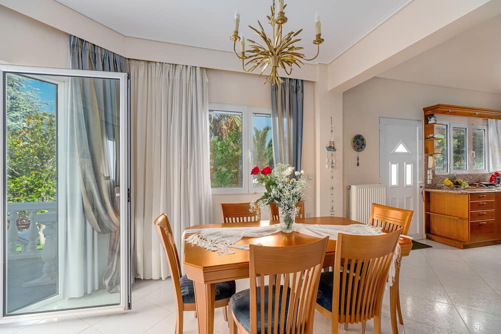 Photo of Bedroom in Kato Diminio