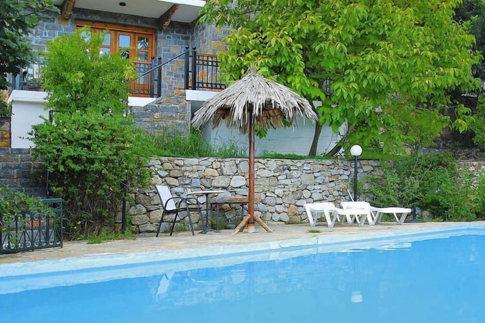 Photo of Outdoor in Prina