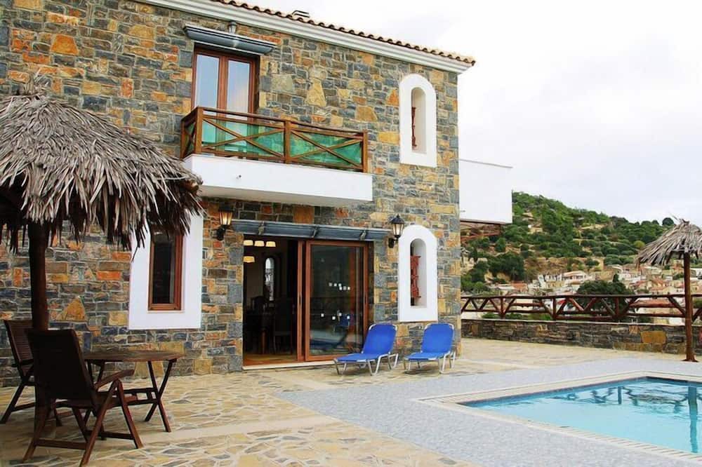 Photo of Outdoor in Prina