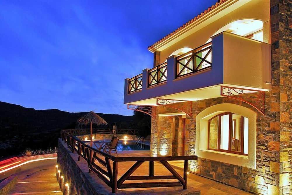 Photo of Outdoor in Prina