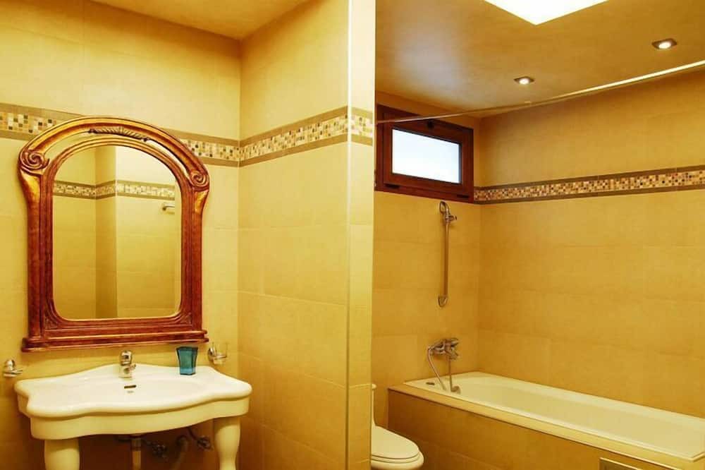 Photo of Bathroom in Prina
