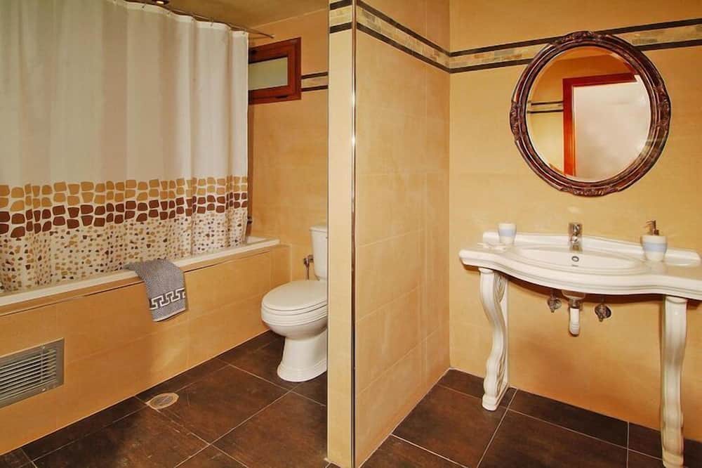 Photo of Bathroom in Prina
