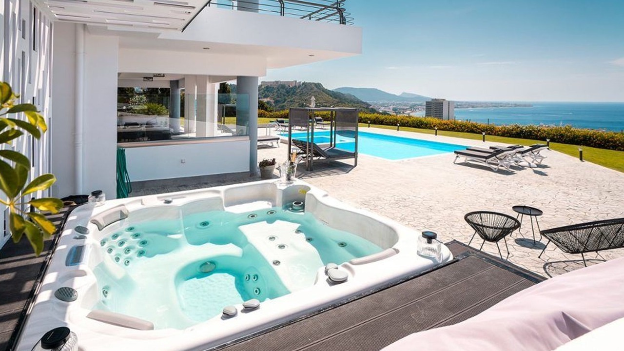 Photo of Outdoor in Ixia