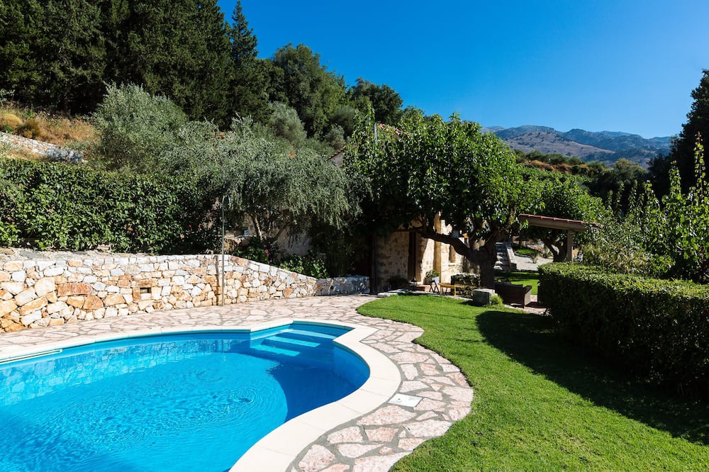 Photo of Outdoor in Yerolakkos