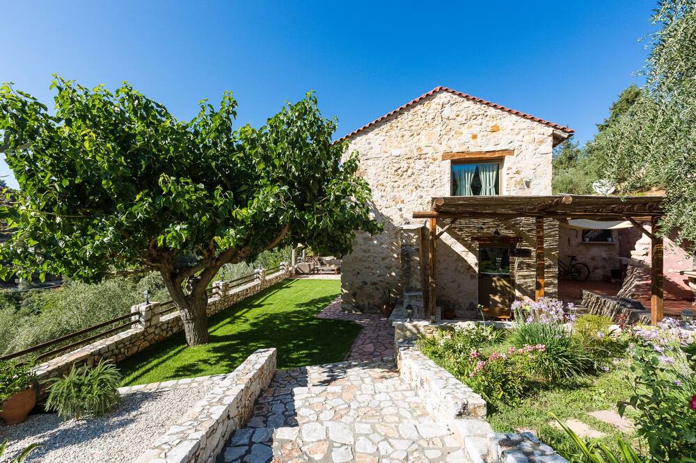 Photo of Outdoor in Yerolakkos