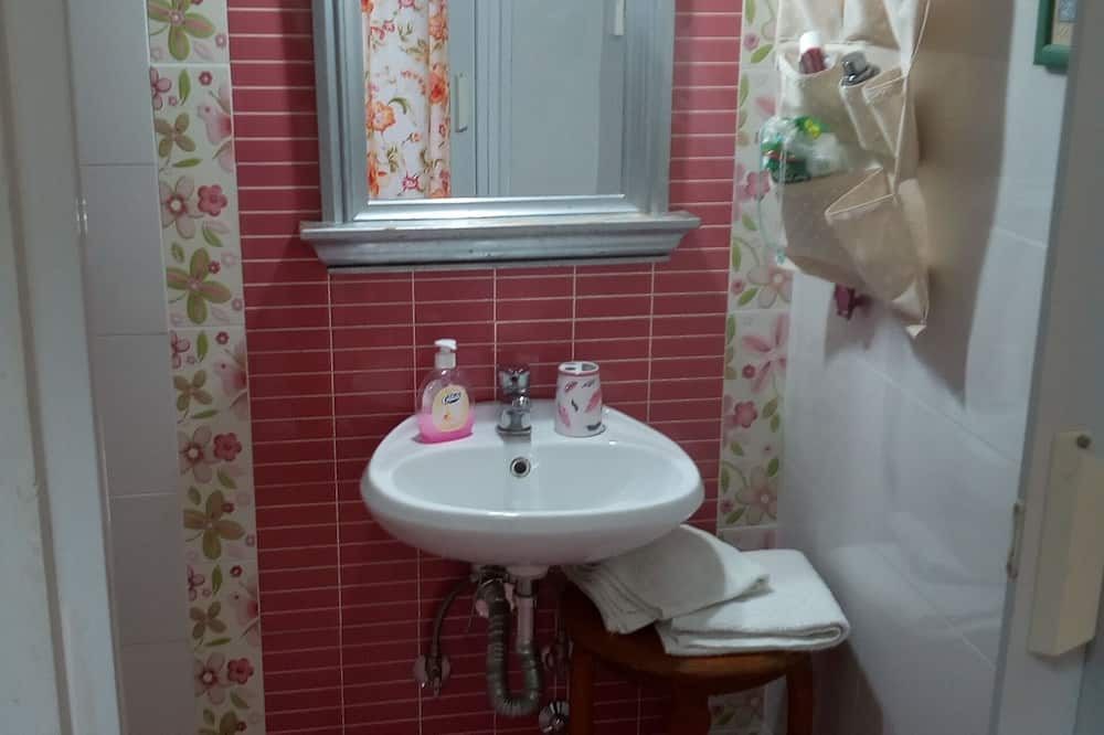 Photo of Bathroom in Karditsa