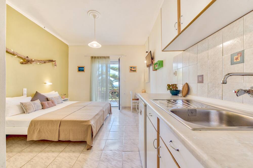 Photo of Bedroom in Amoudi