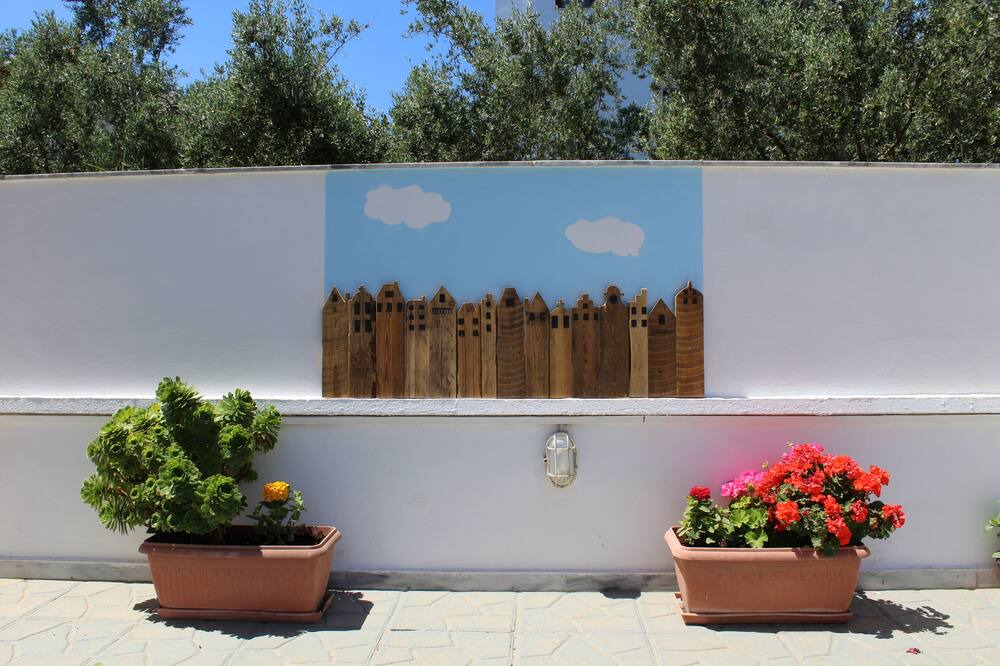Photo of Outdoor in Amoudi