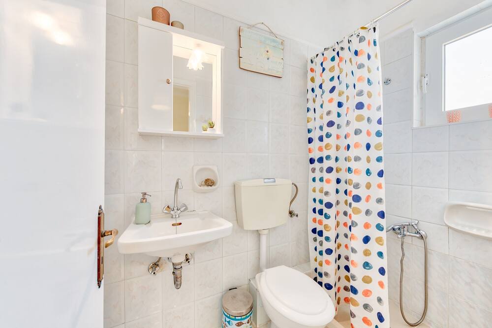 Photo of Bathroom in Amoudi