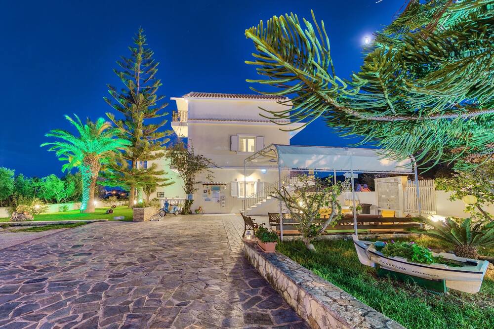 Photo of Outdoor in Amoudi