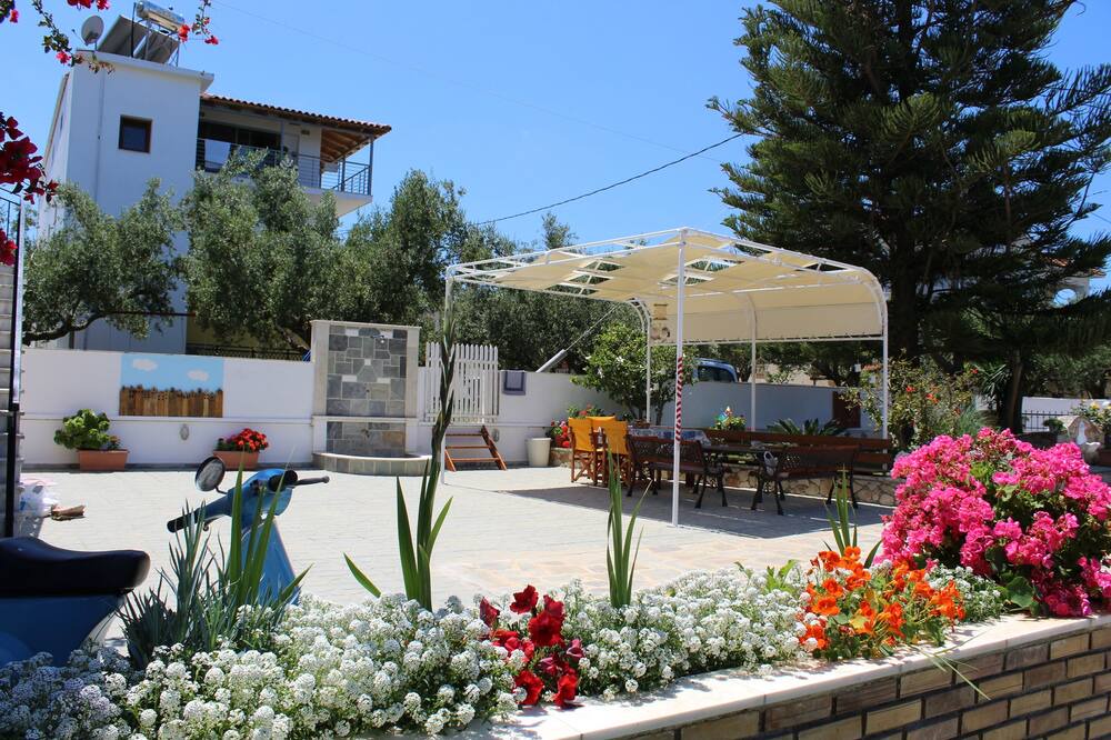Photo of Patio Balcony in Amoudi
