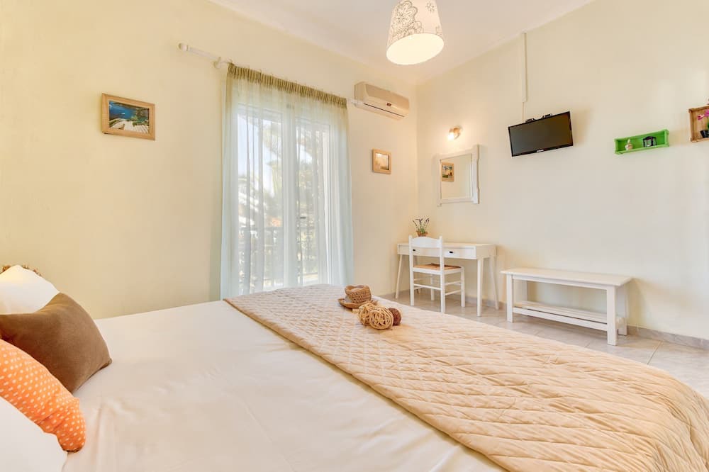 Photo of Bedroom in Amoudi