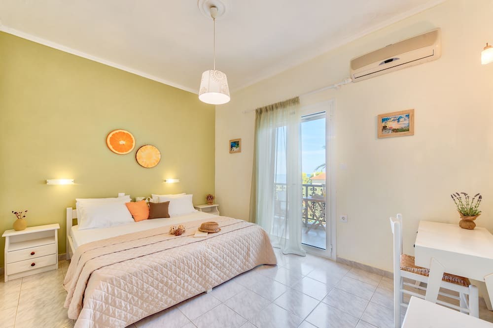 Photo of Bedroom in Amoudi