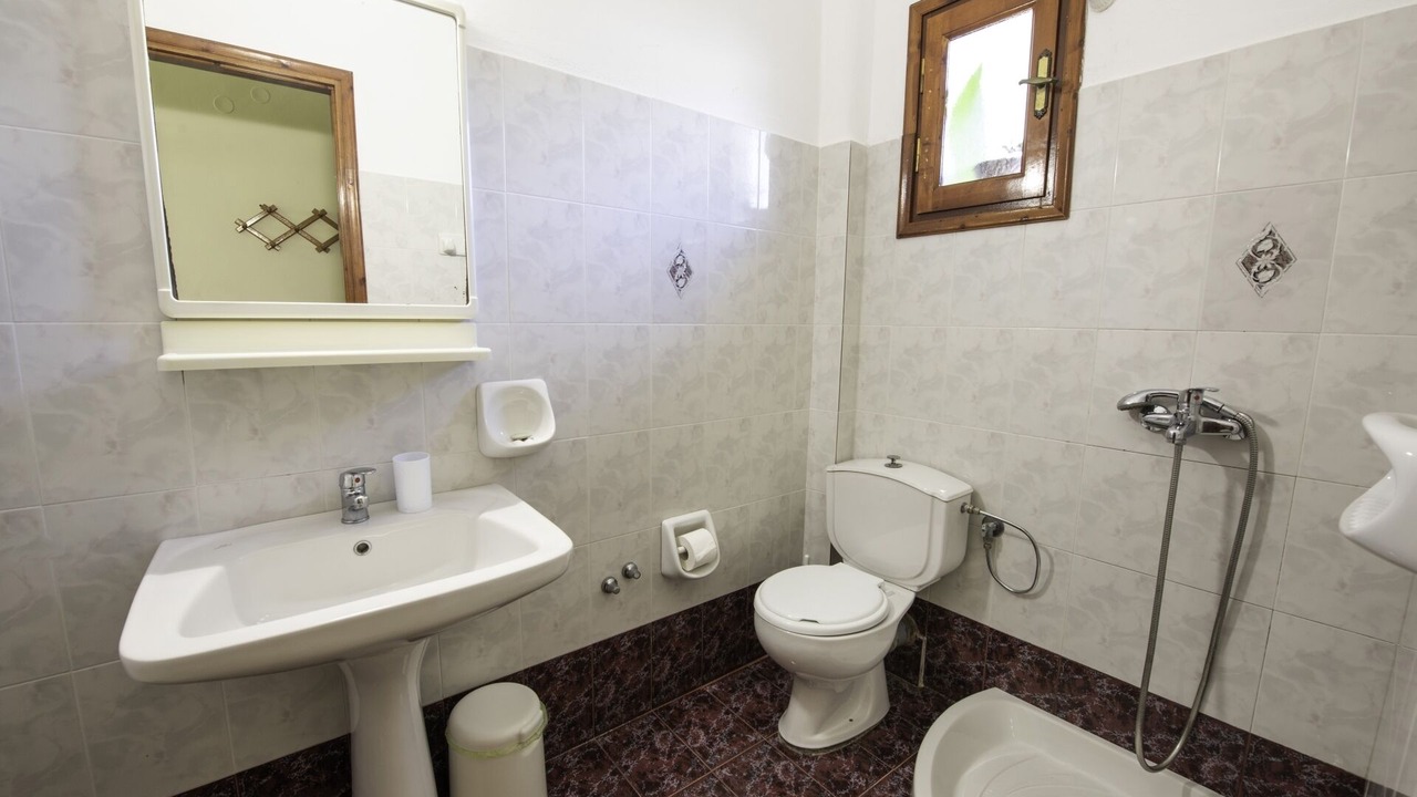 Photo of Bathroom in Agios Georgios Pagon