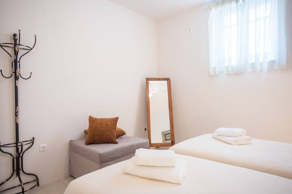 Photo of Bedroom in Ampelas