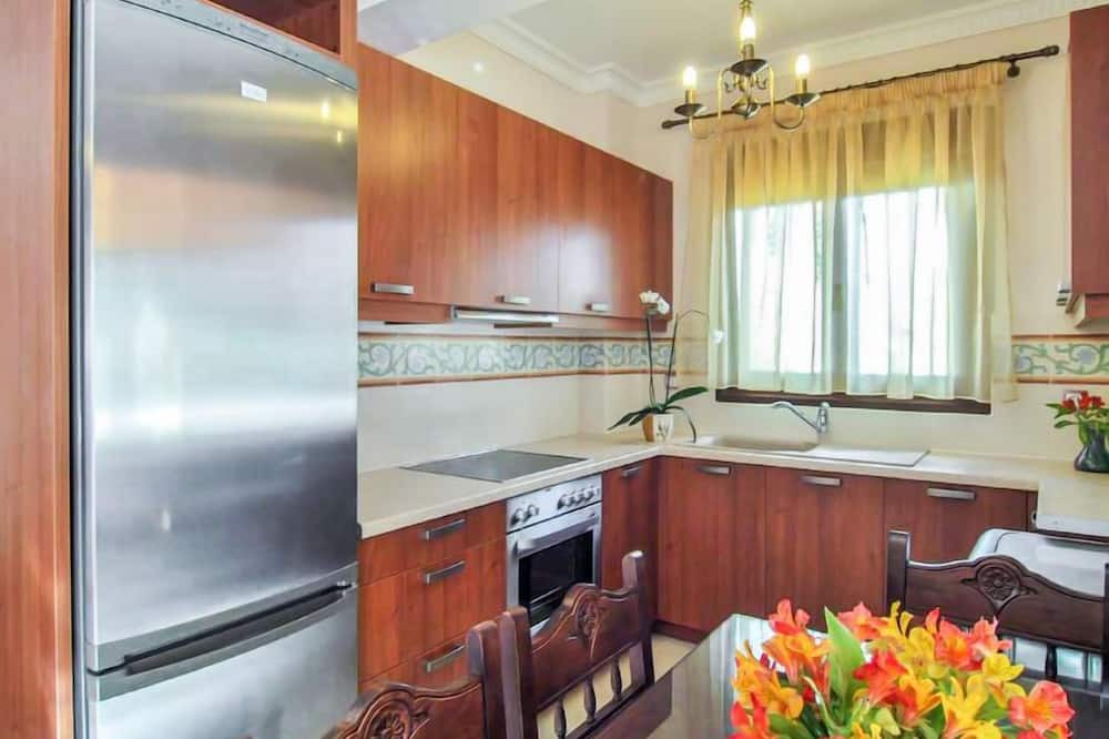 Photo of Kitchen in Kerveli