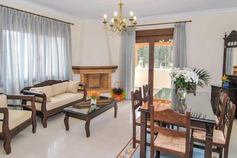 Photo of Livingroom in Kerveli