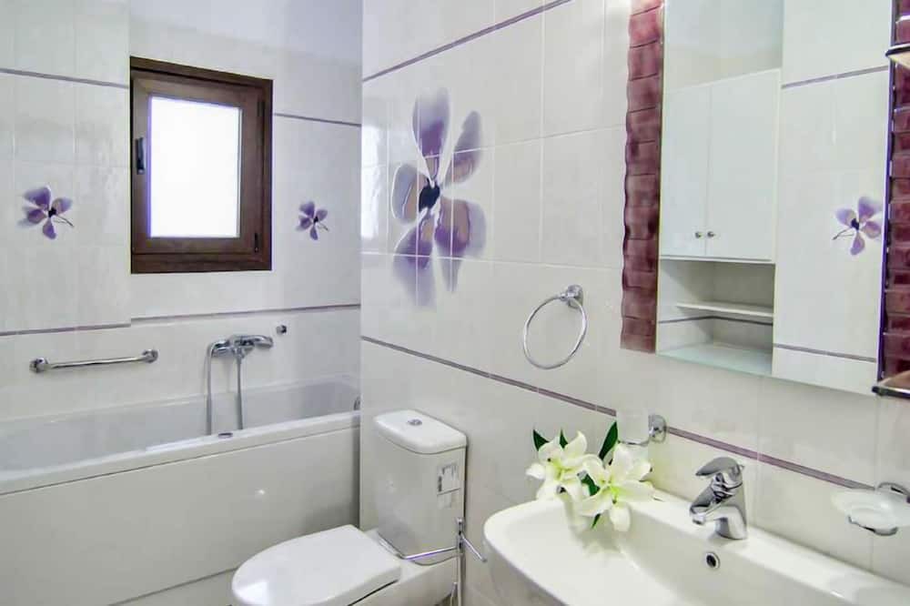 Photo of Bathroom in Kerveli